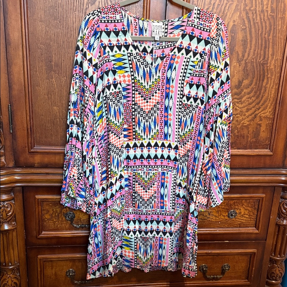 Sister Mary/Ivy Jane Colorful Geometric Patterned Dress Flare sleeves